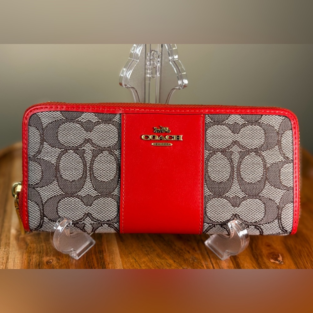Coach Signature Jacquard Red Leather Slim Accordion Wallet C5731B Like New